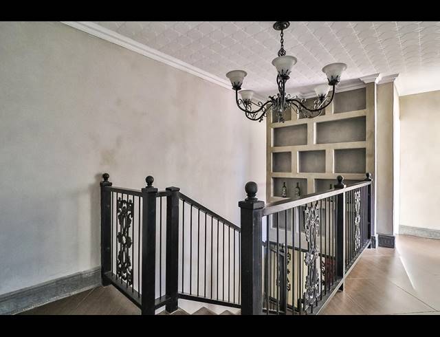 4 BEDROOM TOWNHOUSE RENTED IN SHERWOOD